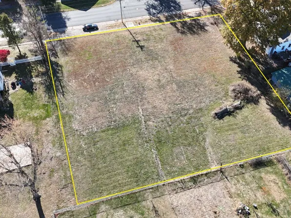 380 W Adams St, Pittsfield, IL 62363