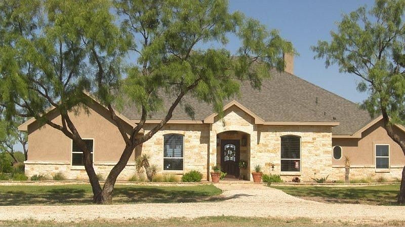 1st image of 449 Riverwood Dr