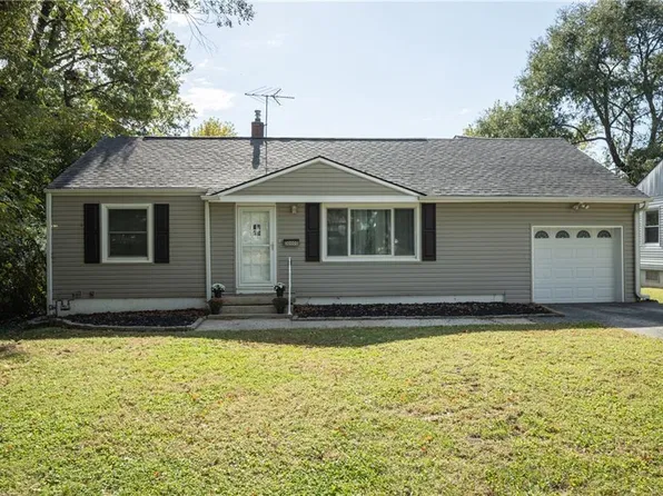 10001 E 34th St S, Independence, MO 64052