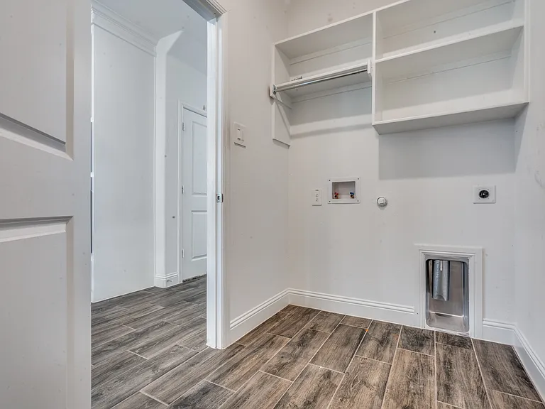 9448 Middle Ground Pl — Photo 30