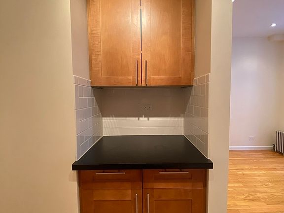 3rd image of 503 E 78th St APT 4C
