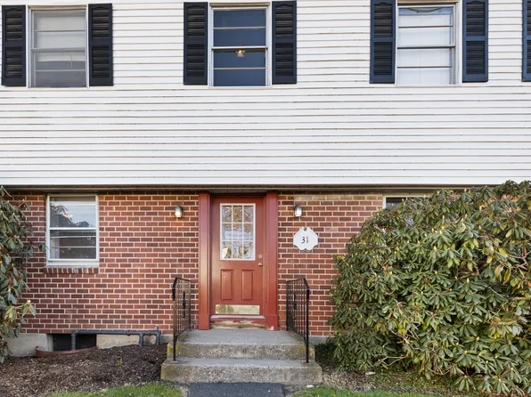 31 Fairview Drive APT 1, Danbury, CT 06810