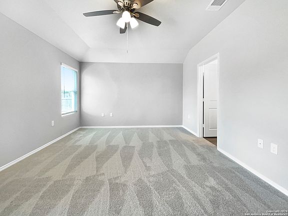 5th image of 6122 Travis Summit