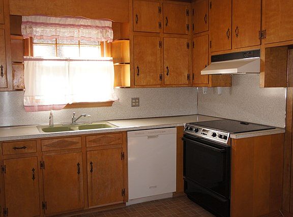 5th image of 462 Wimbish Dr