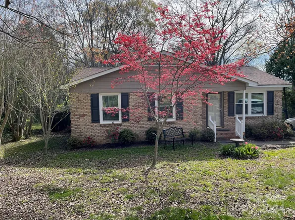 9809 Starwood Dr, Charlotte, NC 28215