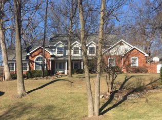 5 Huntington Forest Dr, Saint Charles, MO