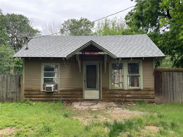 1025 Baker St, Denison, TX 75020
