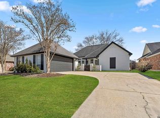 3969 Meadow Ridge Dr, Baton Rouge, LA 70817