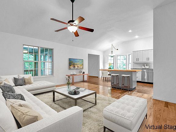 2nd image of 5058 Wagon Wheel Ln