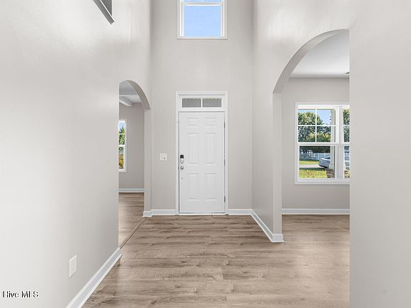 3rd image of 203 Paddle Trail Lane