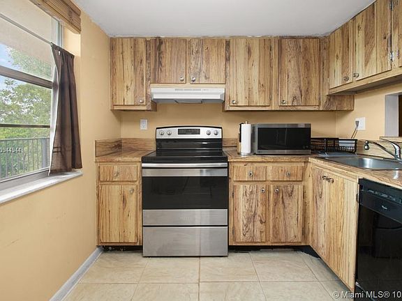 2nd image of 3141 NW 47th Ter APT 426