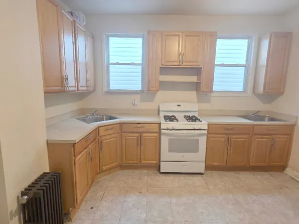 164 Bayview Avenue image 16 of 26