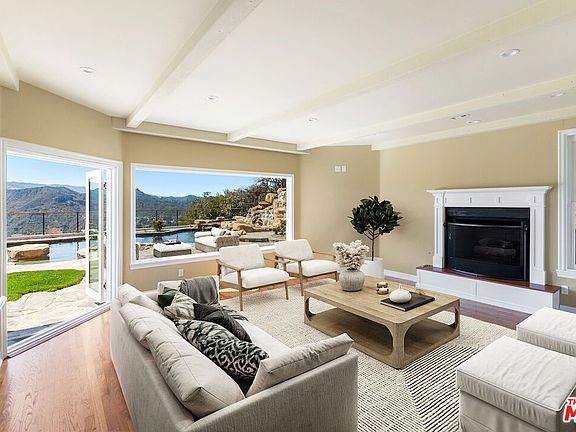 4th image of 1241 Piedra Morada Dr