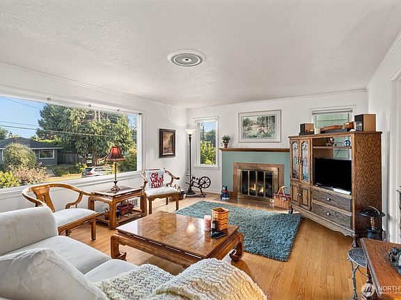 3rd image of 310 NW 75th Street