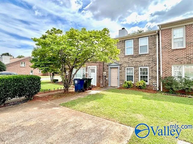 2 bed, 2.5 bath, 1330 sqft, $1,500 — Photo 3