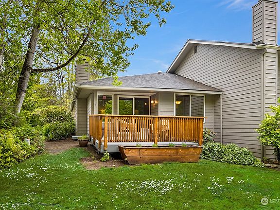 2nd image of 1051 Blue Heron Avenue NE