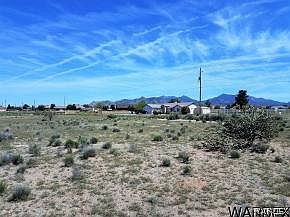 4th image of 3329 Airfield Avenue