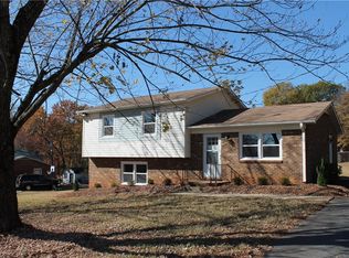 107 Peach Tree Ln, King, NC 27021