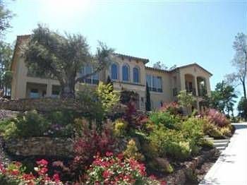 2nd image of 410 Coronado Ct
