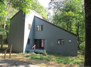 11 Stately Oaks, Cornwall, NY 12518