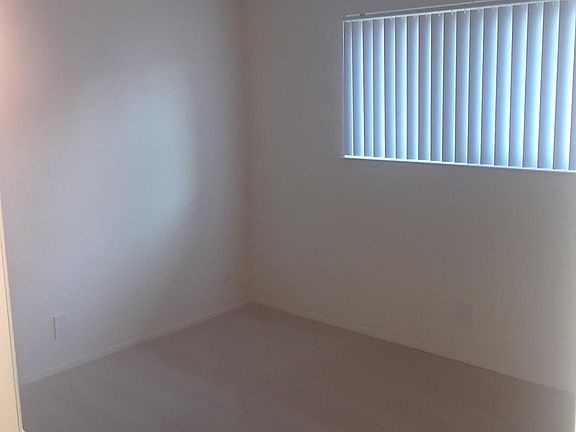5th image of 900 Broadway St APT F