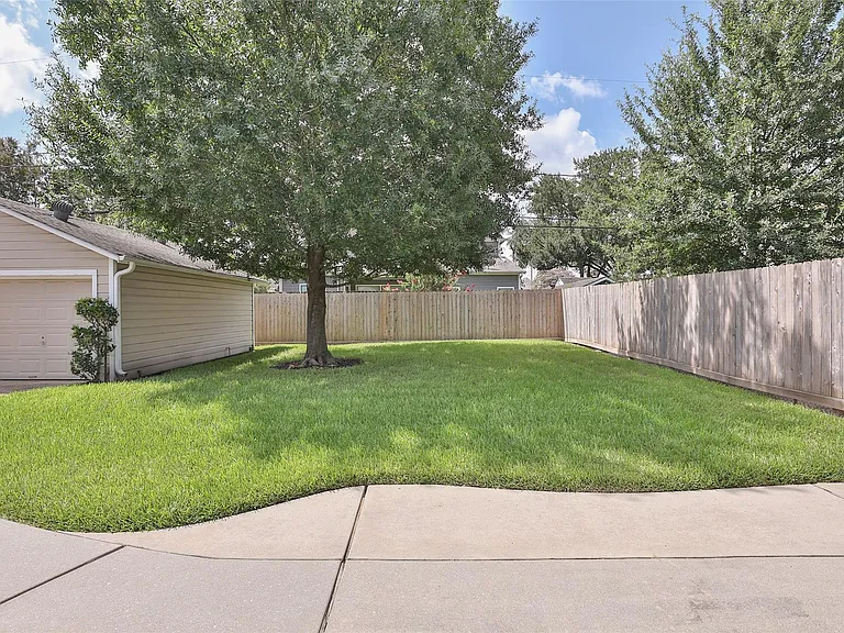 1321 Thornton Rd — Photo 15