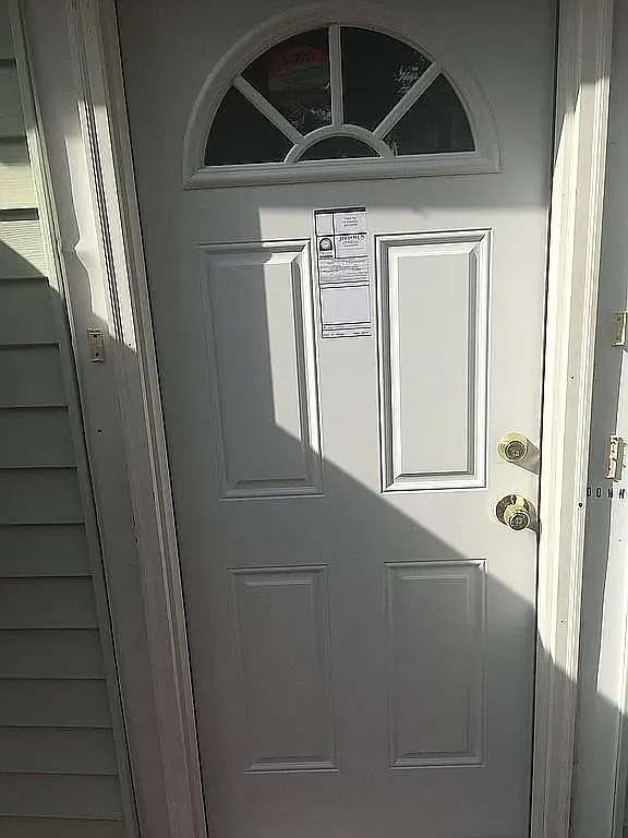 3 bed, 1.5 bath, 984 sqft, $1,750 — Photo 2