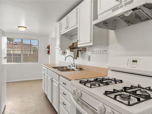 3rd image of 533 Jackson St