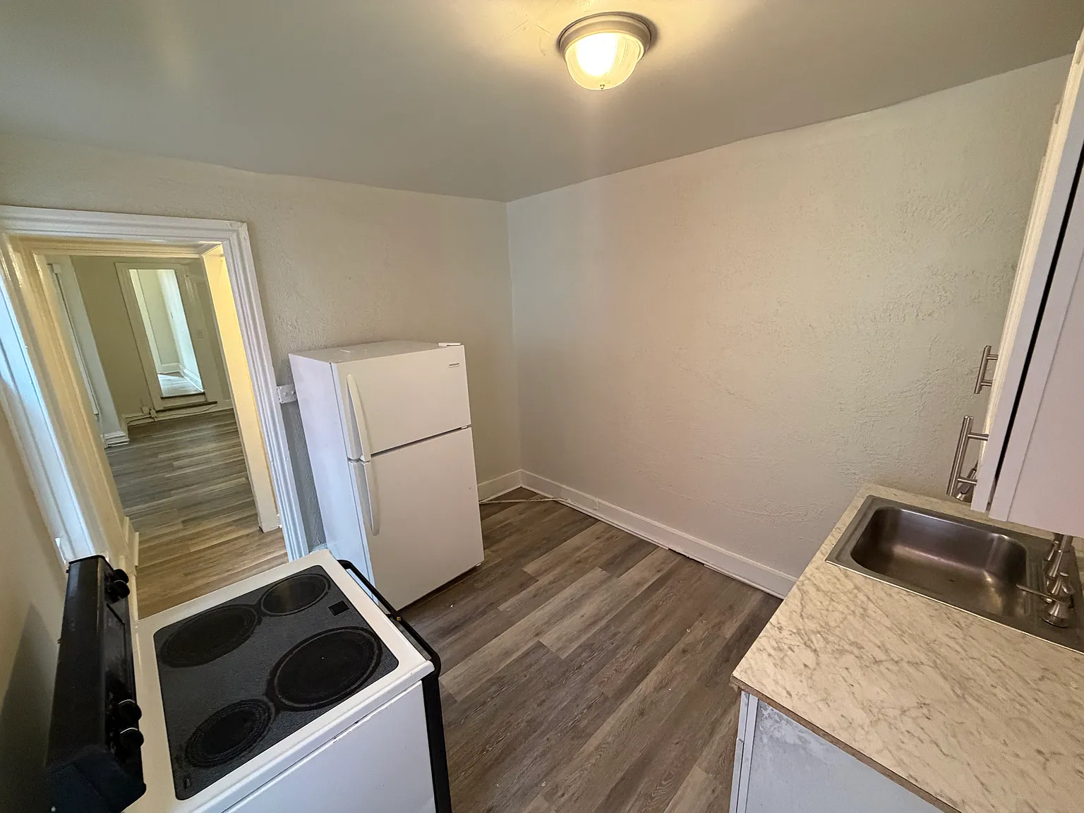 2 bed, 800 sqft, $975 — Photo 4