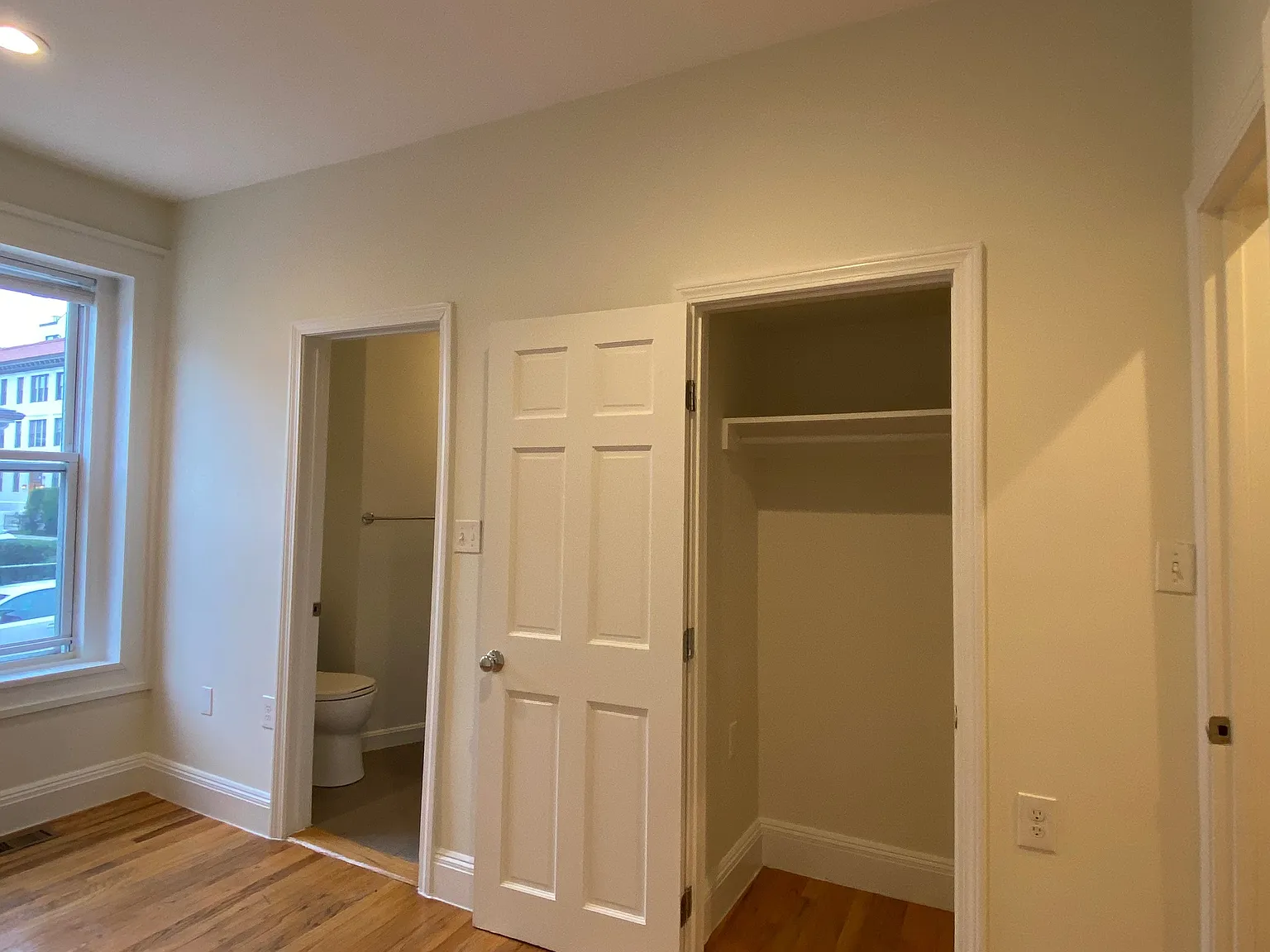 1 bed, 9999 sqft, $2,550 — Photo 4