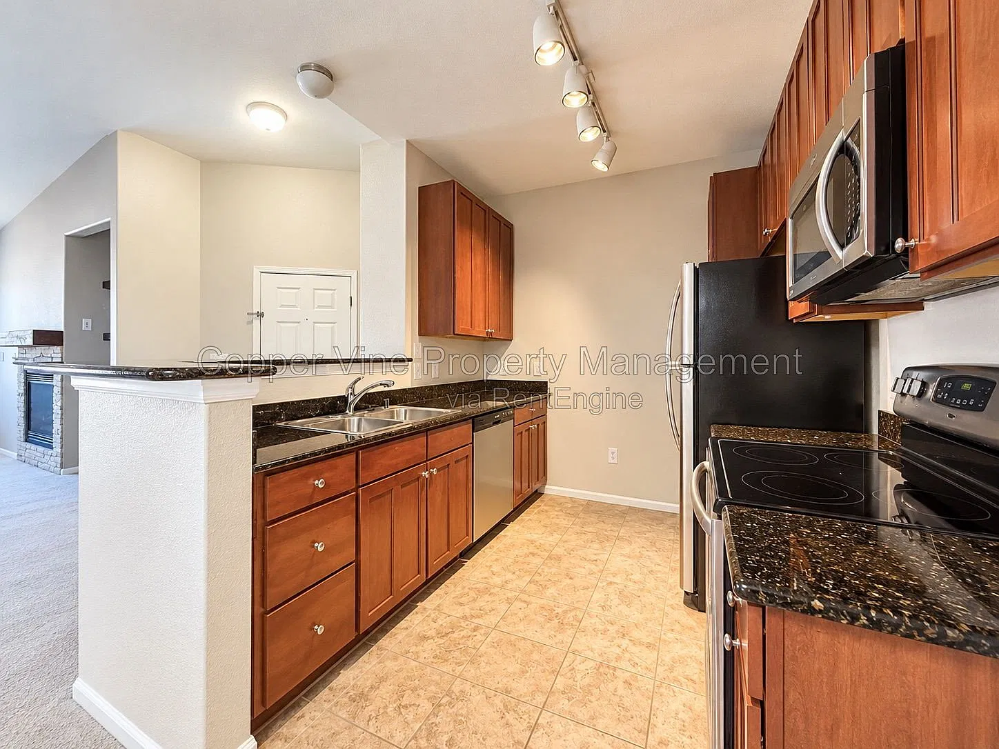 2 bed, 2.0 bath, 1156 sqft, $1,905 — Photo 4