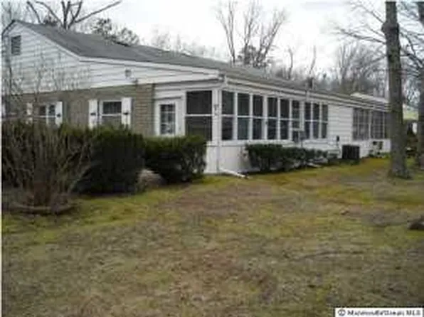 14 Holly Dr, Medford, NJ 08055