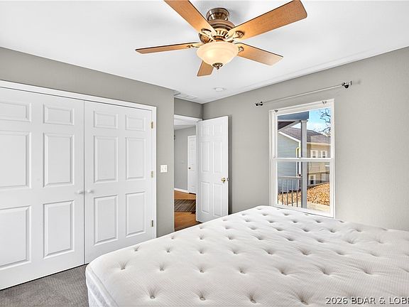 4th image of 90 Nuttall Oak Ln