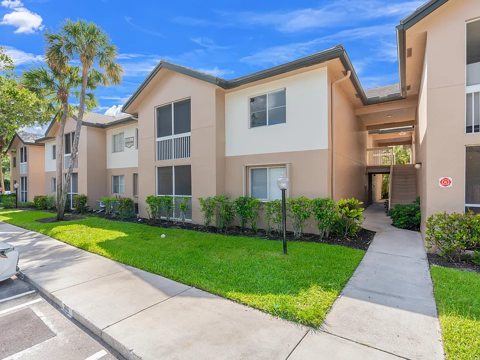 9855 Westview Dr #714
