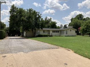 1015 W California St, Seymour, TX 76380