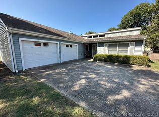611 Berton Ave, Holdenville, OK 74848