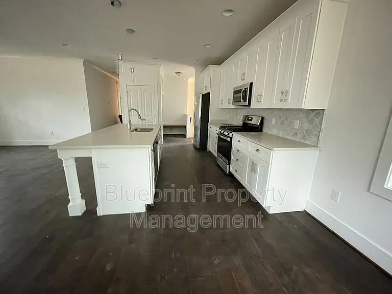 521 59th Pl S — Photo 2