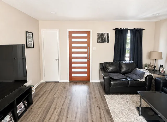 1300 Timberlake Circle - 1 — Photo 3