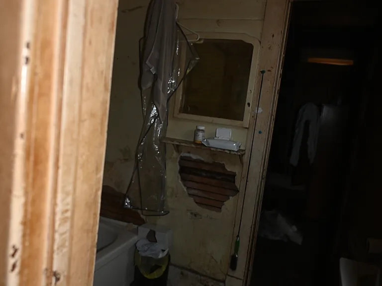 440 W Sawyer St — Photo 17