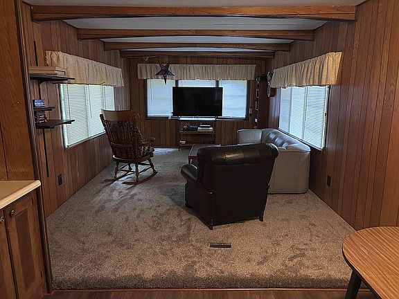 2nd image of 8611 Shorewood Ct