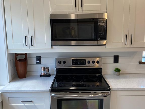 2nd image of 1014 34th St