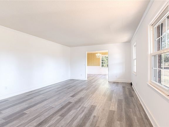 5th image of 403 Bethlehem Ridge Rd