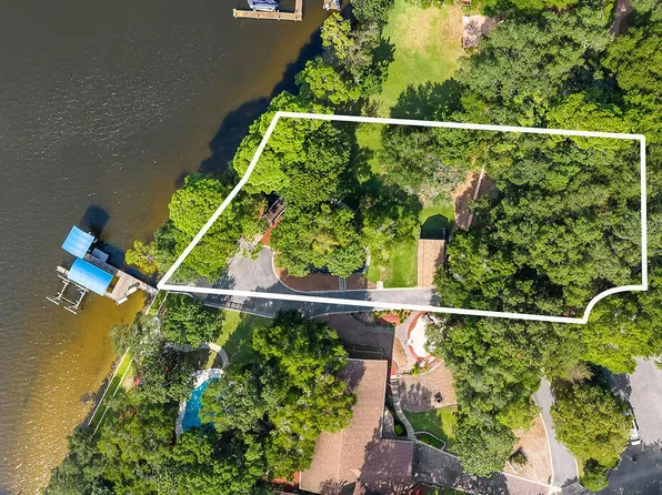 4 Bayou Dr, Niceville, FL 32578