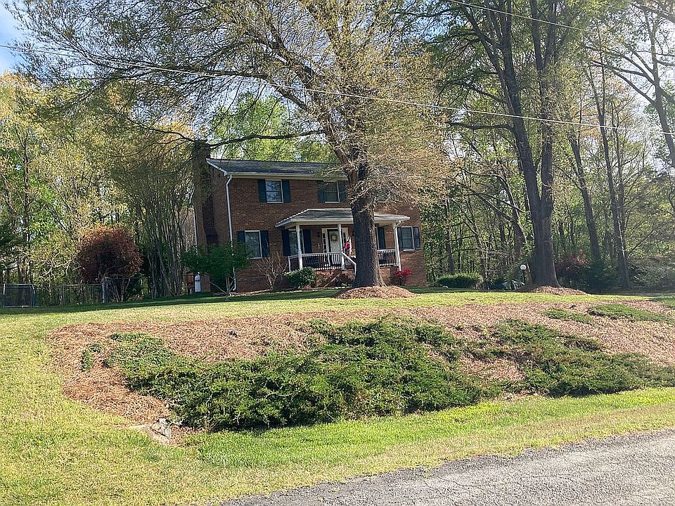 1st image of 211 Wheel Crest Dr