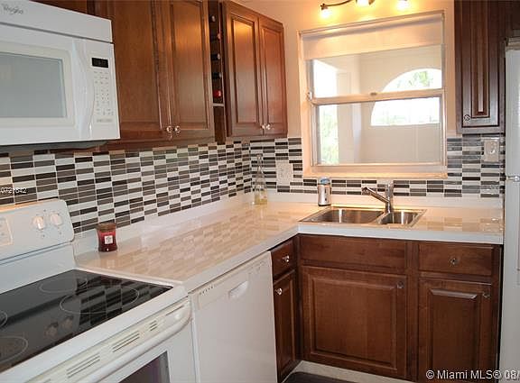 5th image of 2750 Sunrise Lakes Dr #309