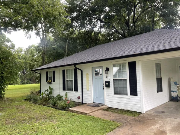 411 Smith St, Bonham, TX 75418