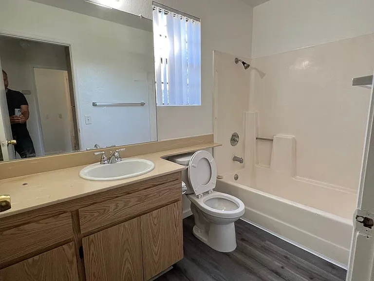 3440 Helix St — Photo 8