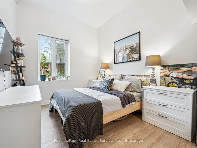 459 Kerr St #106 — Photo 8