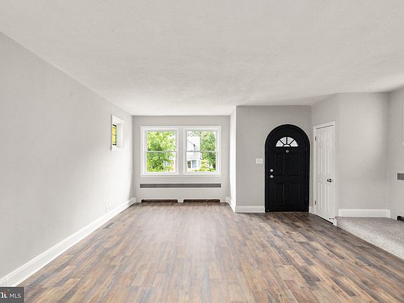 5th image of 2811 Westfield Ave
