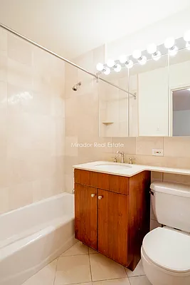 Rented by Mirador Real Estate | media 30